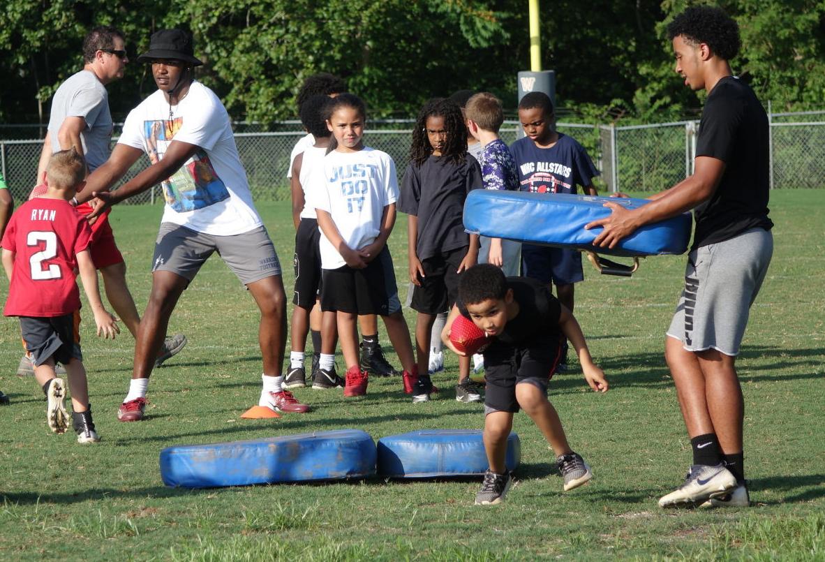 Magna Vista football camp
